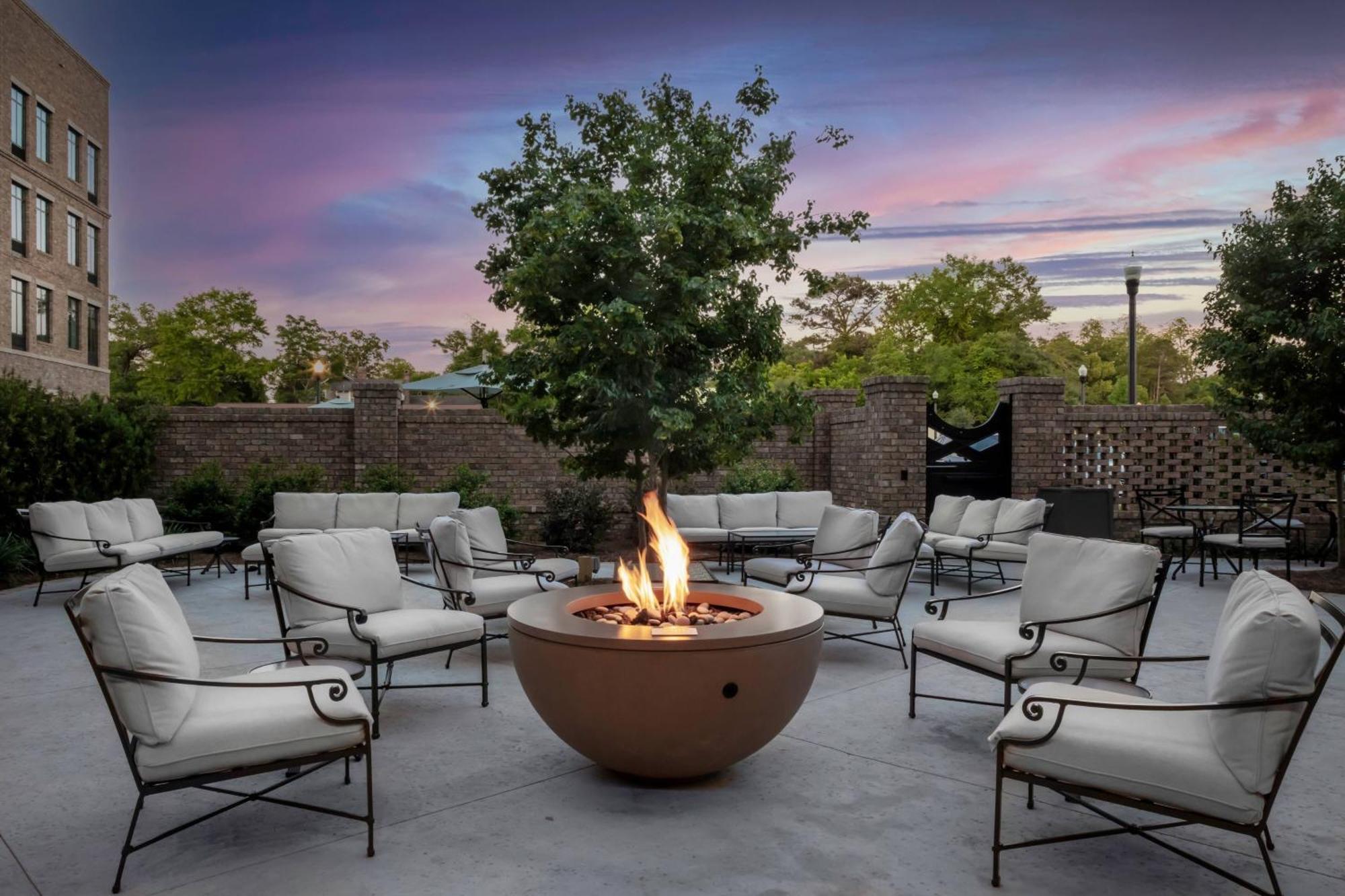 Courtyard By Marriott Thomasville Downtown Extérieur photo